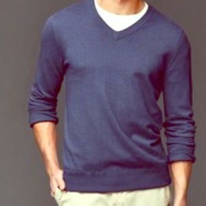 NEW GAP Men’s merino wool sweater!